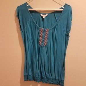 Energie Teal Sleek Embroidered Top, Elastic Hip, VERY CUTE, Size L, Boho, NICE!!